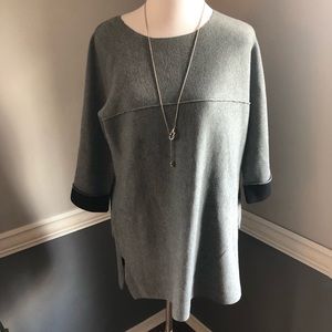 Tahari Tunic Top Size M